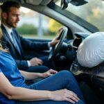 découvrez comment la présence d'un airbag takata défectueux peut influencer la prise en charge de votre sinistre par l’assureur et les risques associés lors de la circulation.